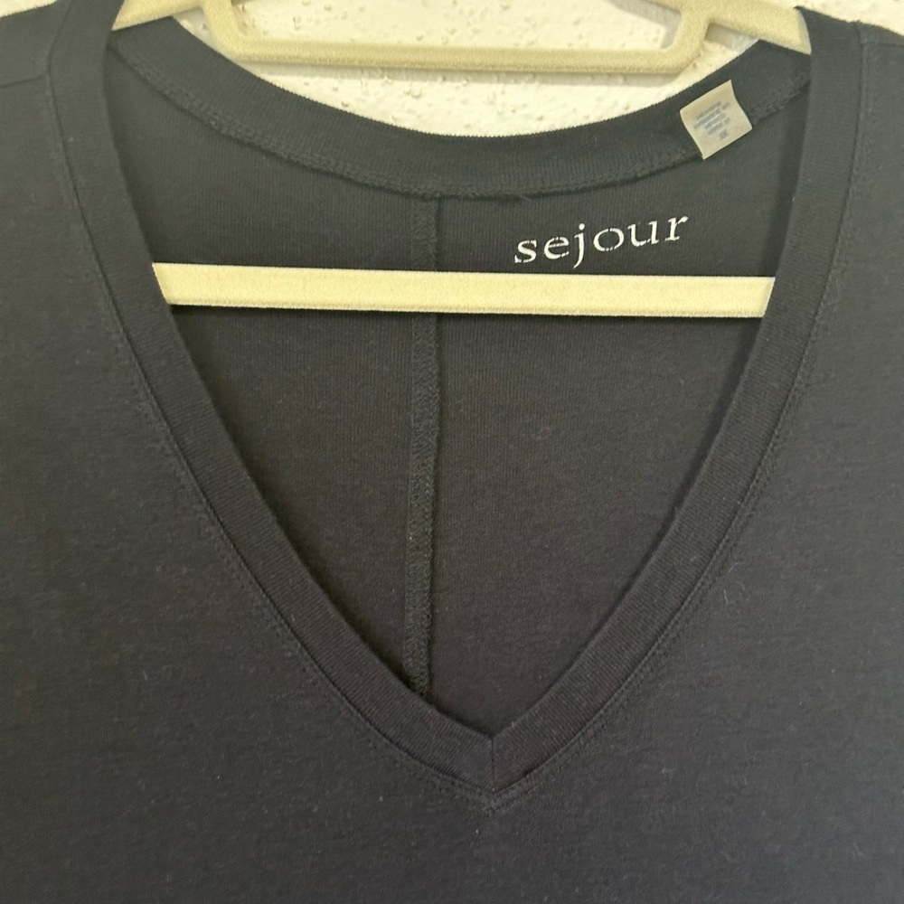 Sejour Women’s Plus Size Short Sleeve T Shirt 1XL V-neck Black NWOT. - Picture 3 of 8